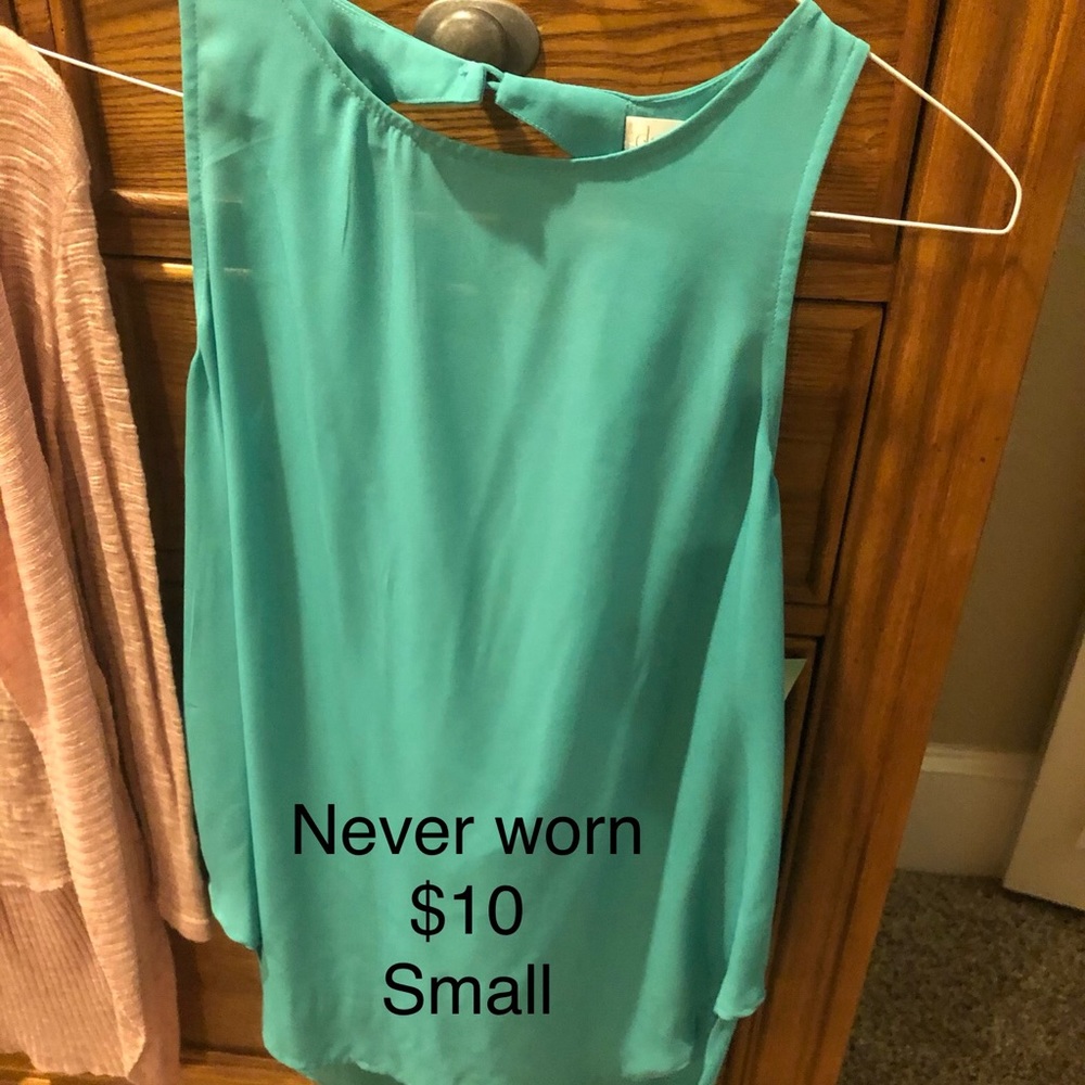 Never worn tank